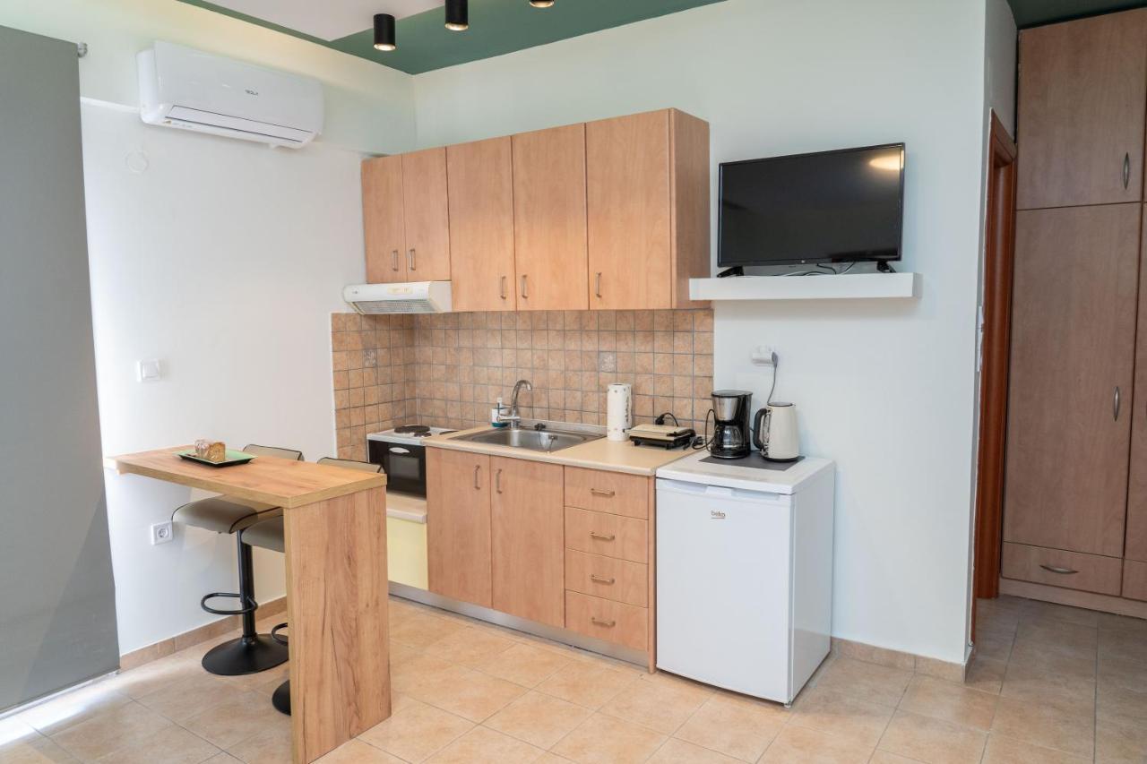 The Whole Packet C5 Center With Parking Apartment Larissa Bagian luar foto